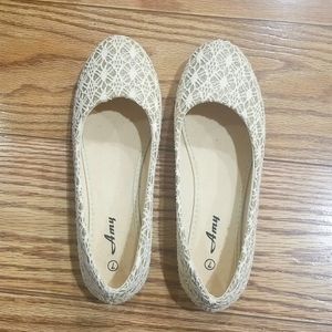 Amy beige and silver woman's flats size 7